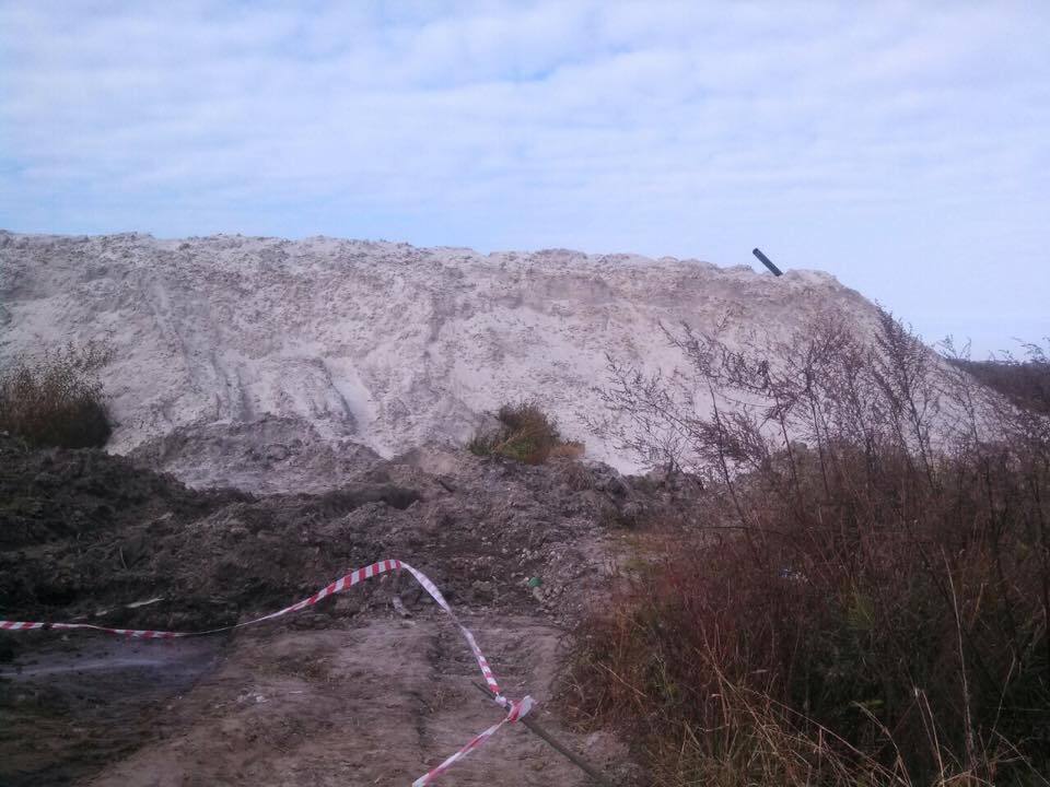 ''СтопКор'' викрив організатора нелегального видобутку піску в Ходосівці на Київщині