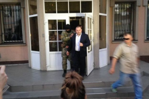 Одного з керівників обласної прокуратури затримали просто в офісі