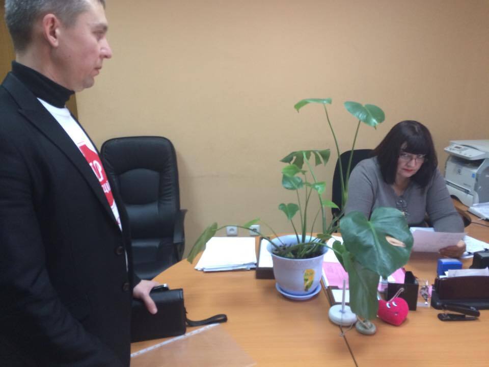 Активісти звернулися до прокуратури Києва через бездіяльність посадовців у справі нелегального СТО