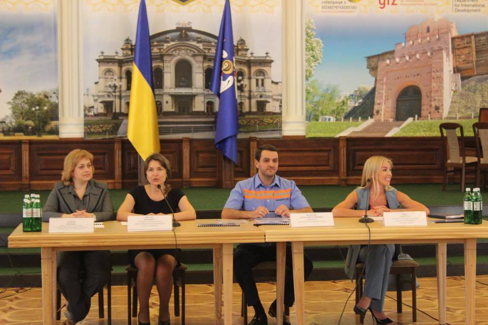Столичні активісти побачили, якими будуть нові паркувальники