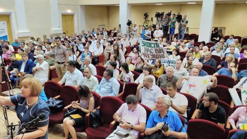 Активісти відвідали виїзне засідання антикорупційного комітету парламенту в Коцюбинському