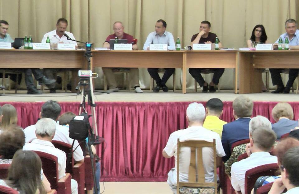 Активісти відвідали виїзне засідання антикорупційного комітету парламенту в Коцюбинському
