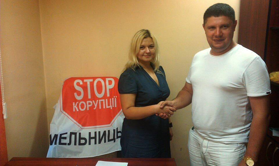 Представники хмельницького осередку ''Стоп корупції'' підписали меморандум з ''Автомайданом''
