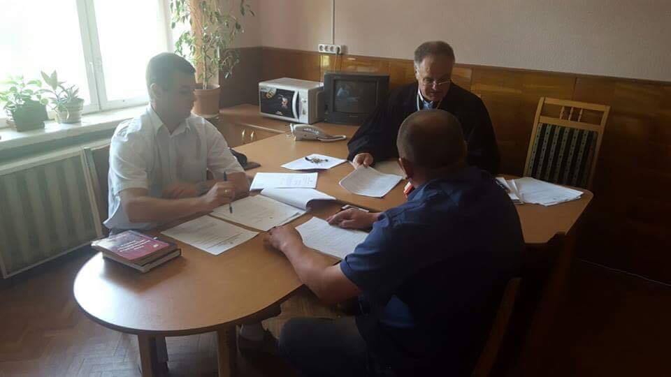 Активісти змусили голову Монастирищенського району відмовитися від підприємництва