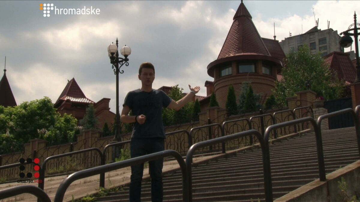 Колекція будинків ''сірого кардинала'': журналісти показали міні-королівство Віктора Медведчука