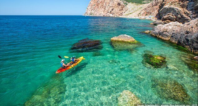 Де і за які суми народні обранці проводять свої літні канікули
