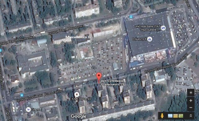 Територію ''Київпастрансу'' займає приватна стоянка, яку не можуть вигнати