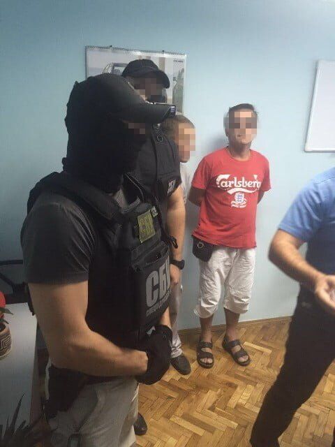 На Київщині троє прокурорів ''погоріли'' на хабарі