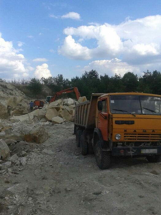 На Тернопільщині чотири нелегальні бригади самовільно видобували корисні копалини