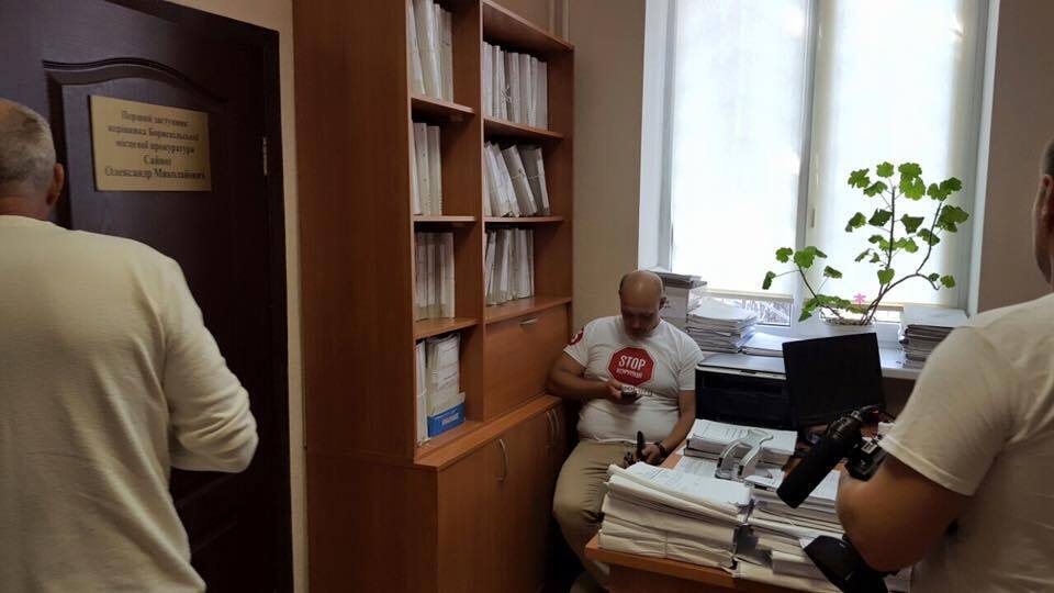 На Київщині люди роками ведуть війну за ділянки на Осокорках