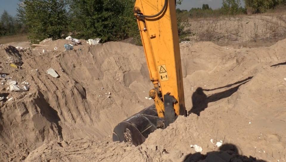 До нелегального видобутку піску на Київщині причетні народні депутати