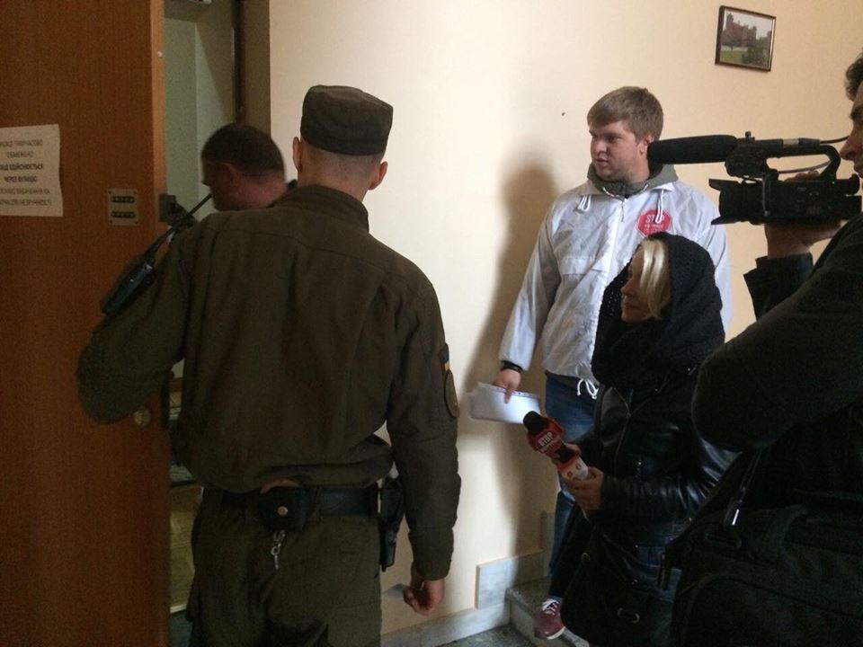 У Мін'юсті забарикадувались від учасників акції ''СтопКору'' проти рейдерства через держреєстри