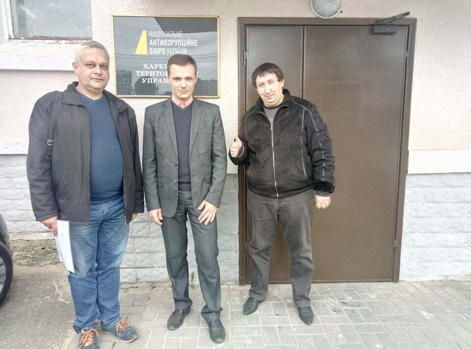 Активісти ''СтопКору'' з Марганця під час зустрічі з представником НАБУ передали корупційне досьє на владу міста