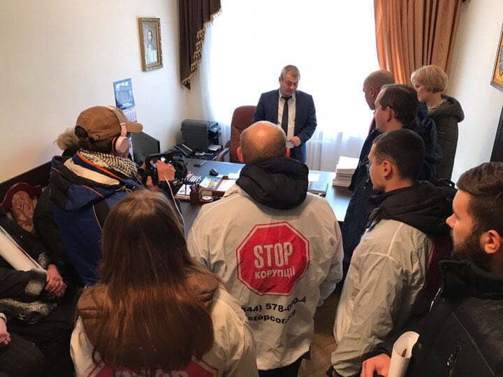 ''СтопКор'' навідався до прокуратури Житомирщини через настирливі спроби прокуратури арештувати врожай