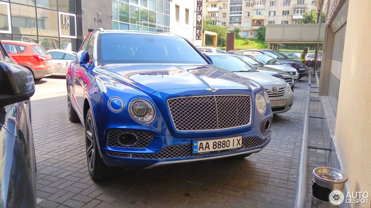Журналісти склали рейтинг найдорожчих українських авто  – фото