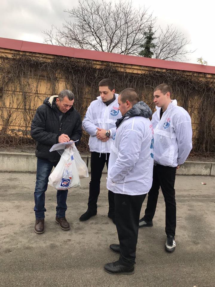 Колеги ''СтопКору'' з Асоціації риболовів України почали збір підписів проти незаконного паркану на Осокорках у Києві