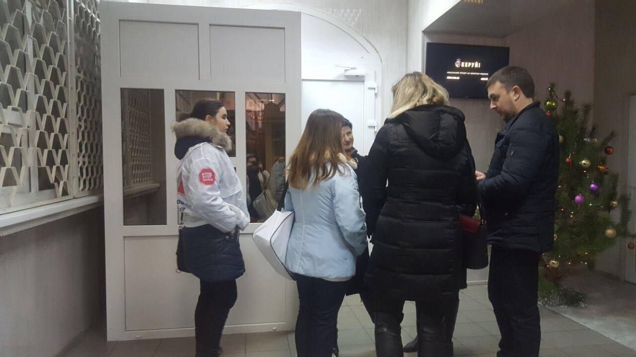 У поліції Подільського району столиці після звернення ''СтопКору'' зацікавились незаконним СТО на Київській троєщині