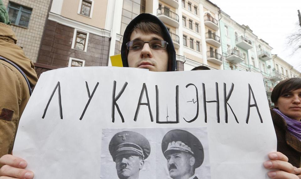 Акція на підтримку Білорусі в Києві: близько 50 активістів прийшли підтримати протестуючих