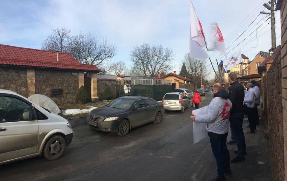 ''СтопКор'' навідав поплічницю екс-міністра аграрної політики Присяжнюка Лесю Софієнко