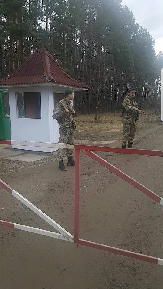 ''СтопКор'' оприлюднив фото нападників на активіста Миколу Петіченка