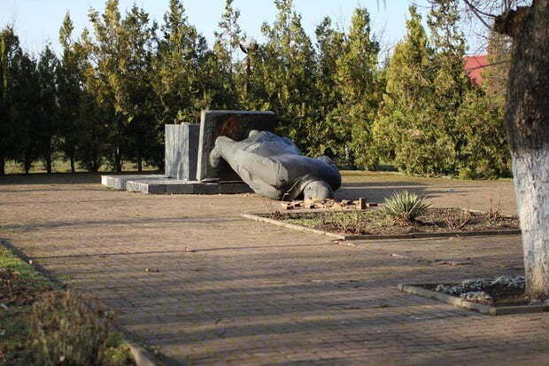 Українець купив пам'ятник Леніну за 250 тис грн