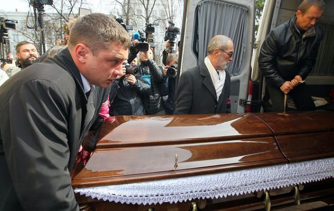 Максакова залишиться в Україні і буде 31-го березня співати українські пісні в пам'ять про Вороненкова – Пономарьов