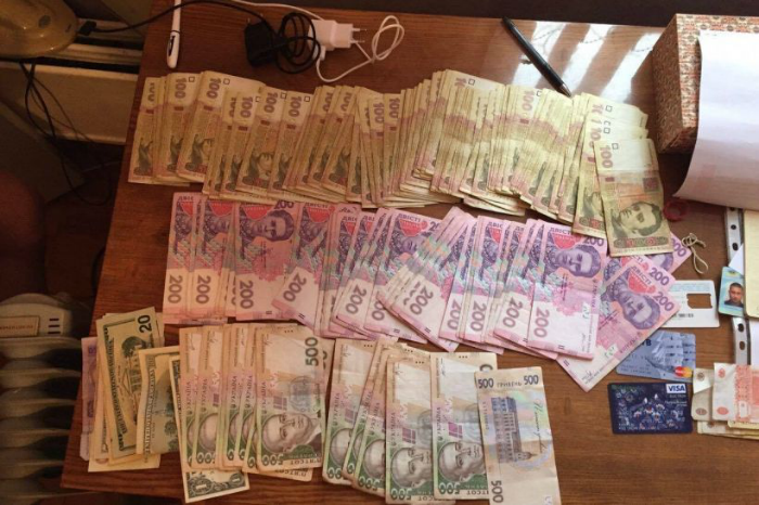 У столиці викрили банду поліцейських-перевертнів