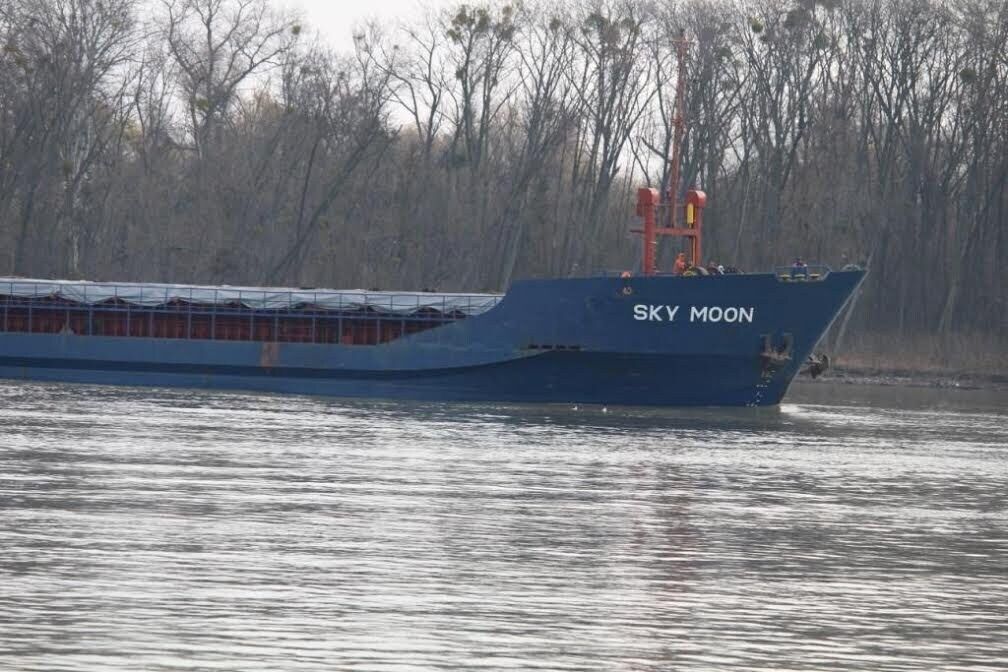 В Україні вперше конфіскували іноземне судно з товаром за поїздки в Крим