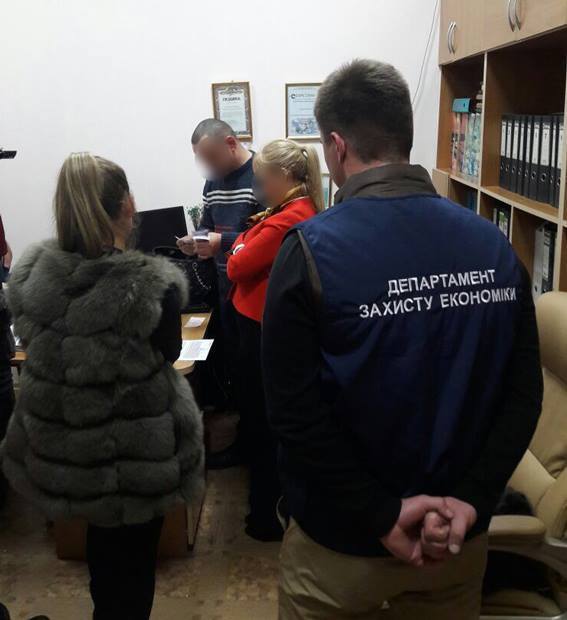 ''СтопКор'' став свідком затримання одразу трьох корупціонерів на Одещині