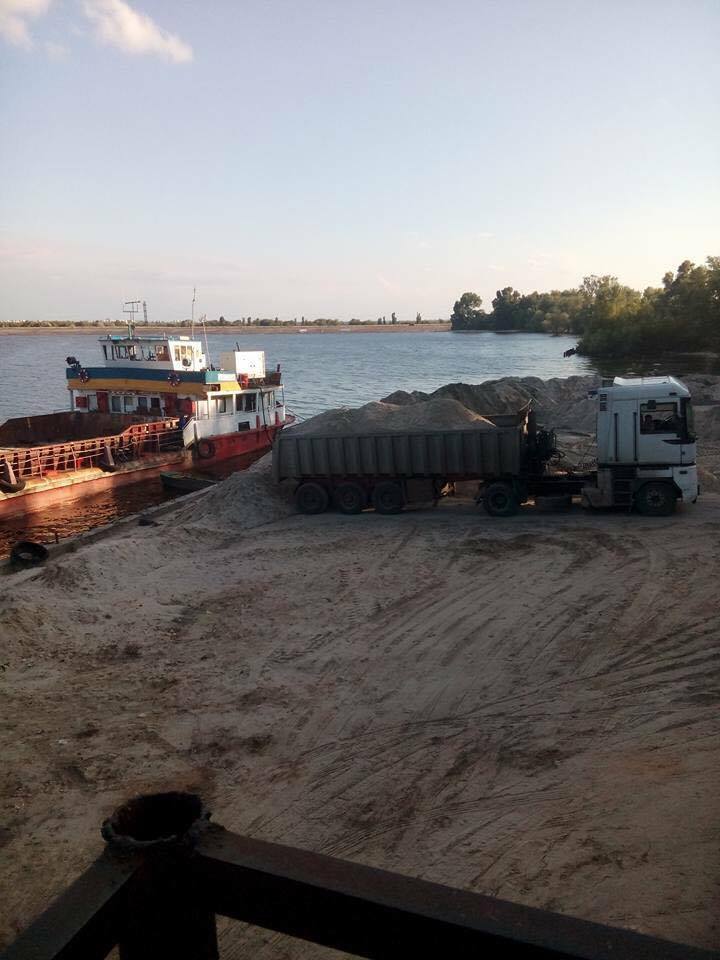''СтопКор'' підтримав безстрокову акцію проти видобутку піску на Херсонщині