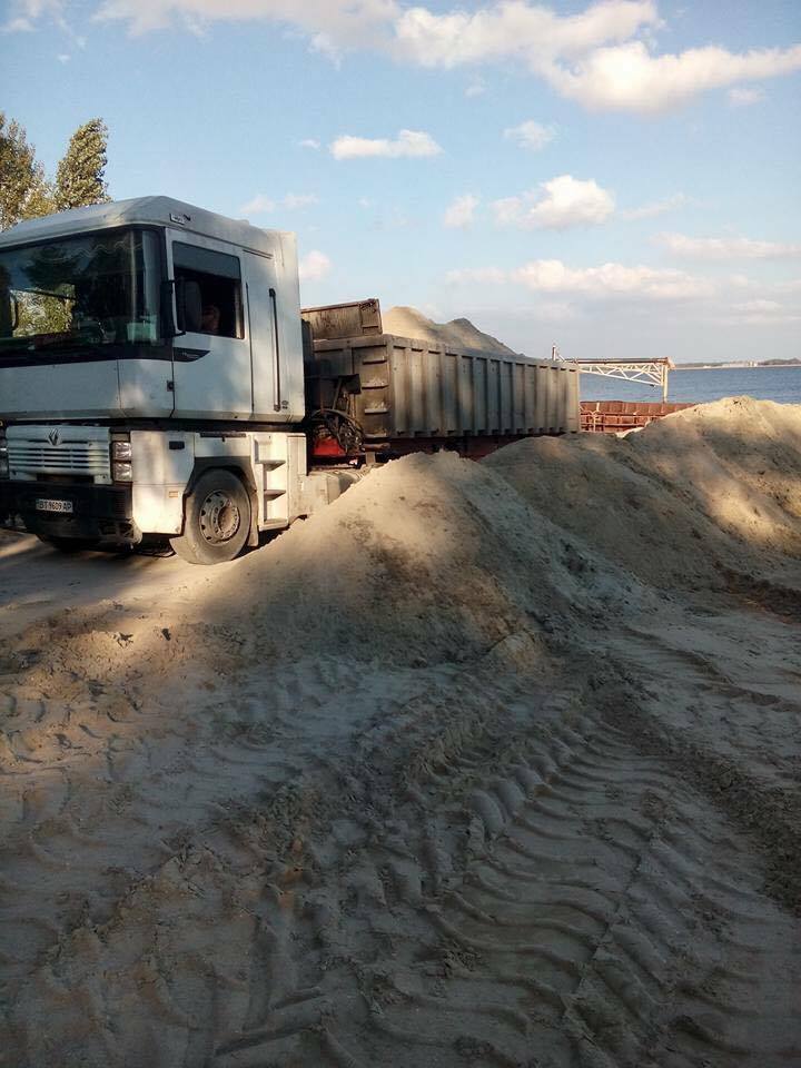 ''СтопКор'' підтримав безстрокову акцію проти видобутку піску на Херсонщині
