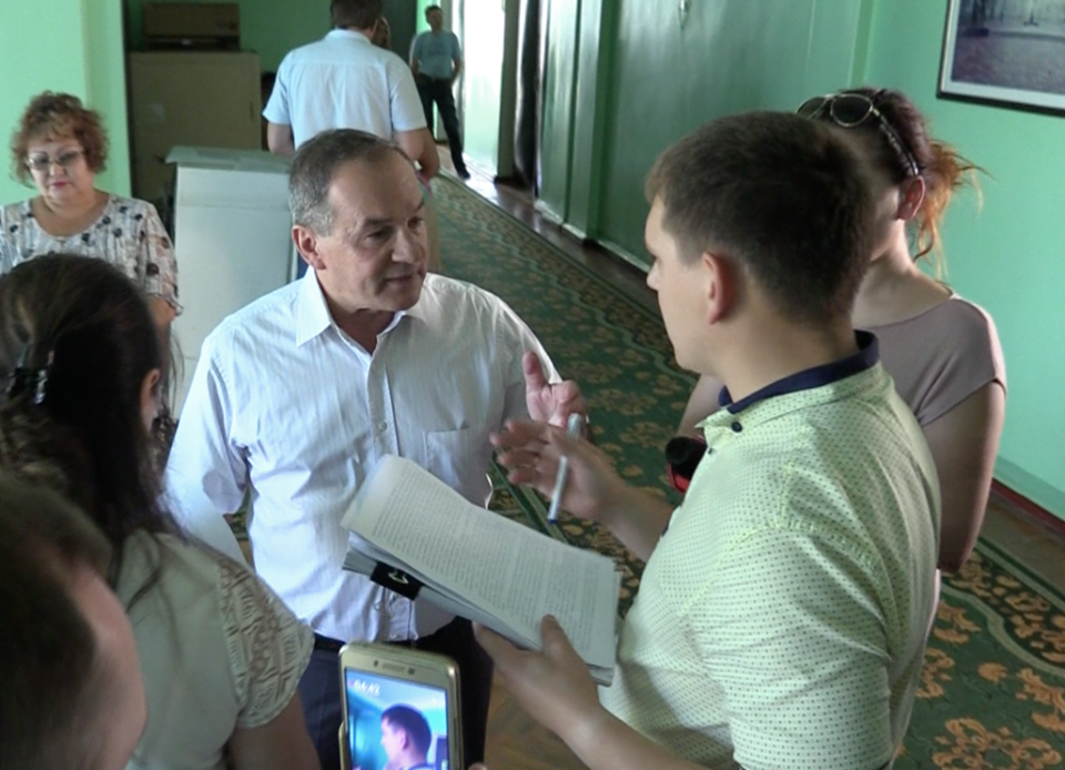 Мер Глухова Терещенко на очах у ''СтопКору'' відмовився підписувати протокол про адмінкорупцію