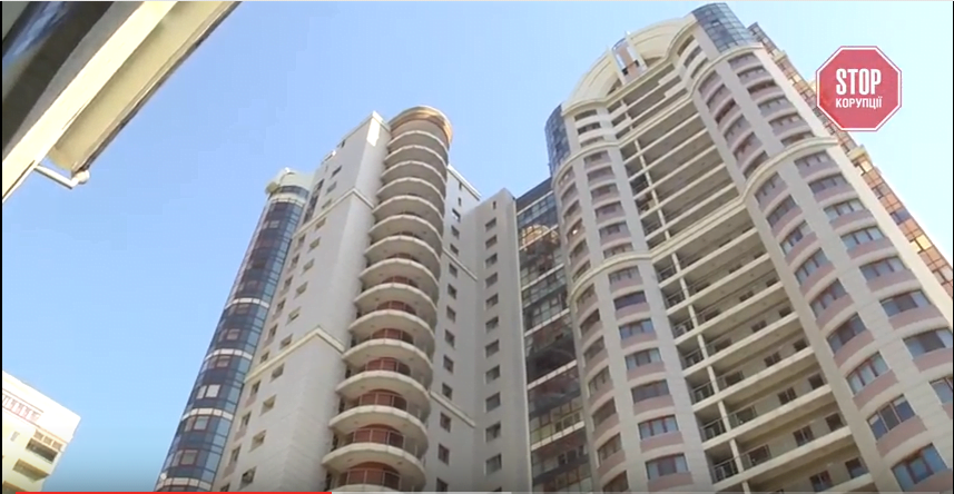 Клименківські мільярди і ''привіт від Путіна'': журналісти з'ясували, куди одіозний екс-міністр доходів і зборів вклав вкрадені кошти