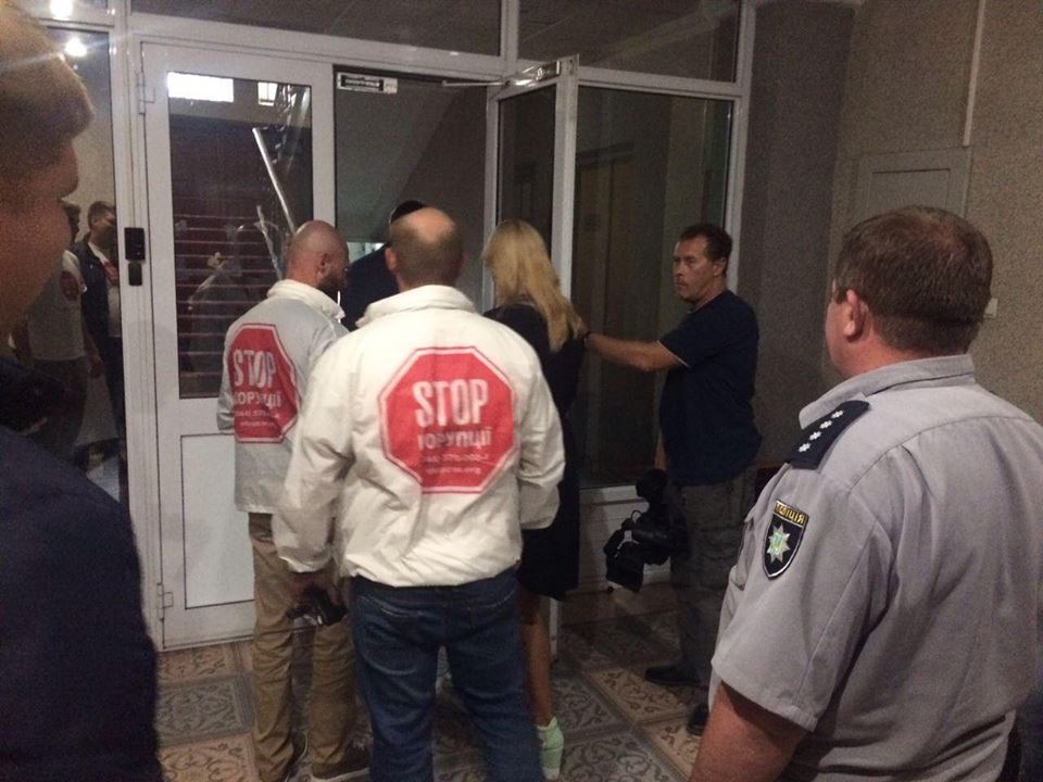 Техніку піщаних нелегалів з Погребів, яких викрив ''СтопКор'', хочуть арештувати