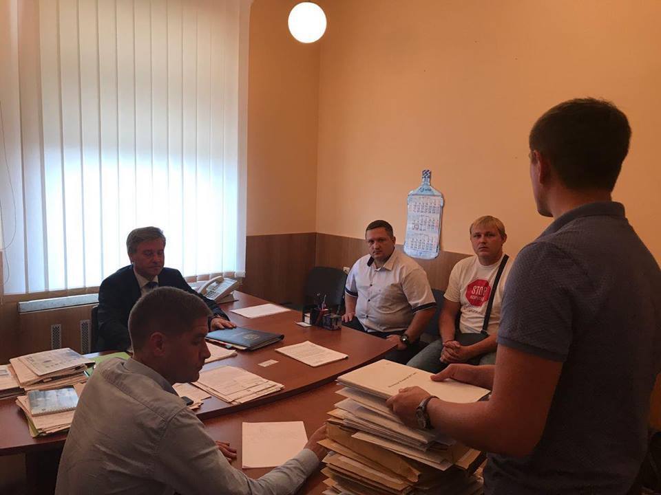 ''СтопКор'' слідкував за процесом відкриття конвертів фірм кандидатів на пасажирські перевезення в Київській області