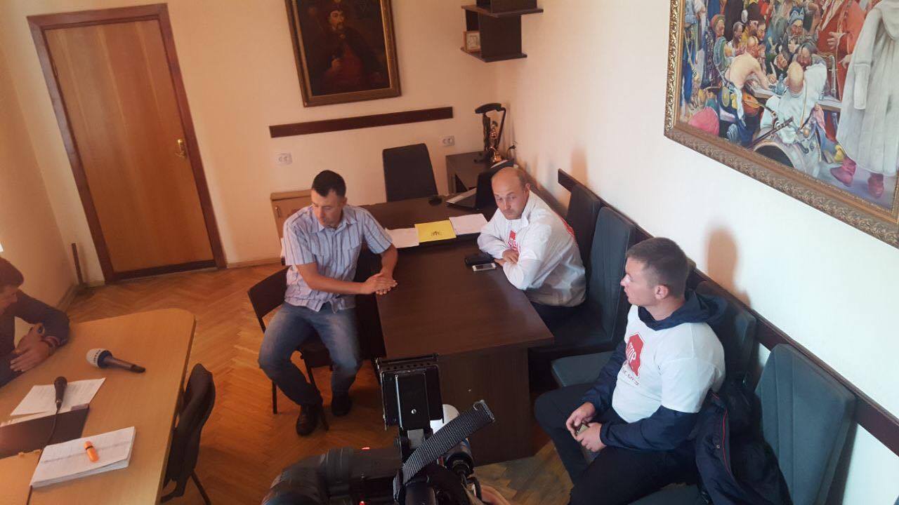 Техніку піщаних нелегалів з Погребів, яких викрив ''СтопКор'', хочуть арештувати