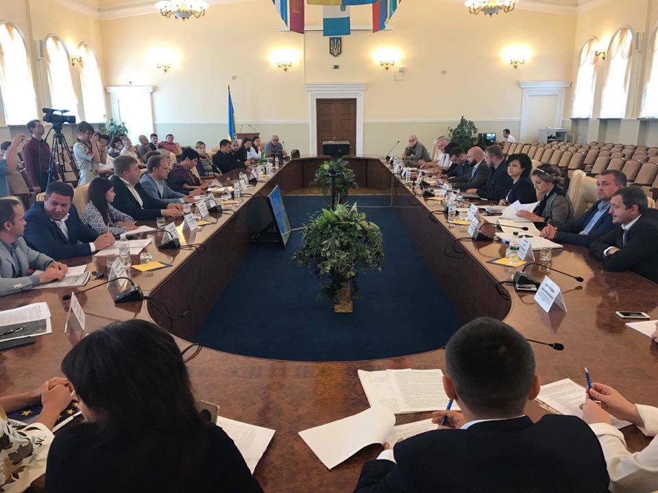 У Мінрегіонбуді взялись за незаконні забудови у Києві