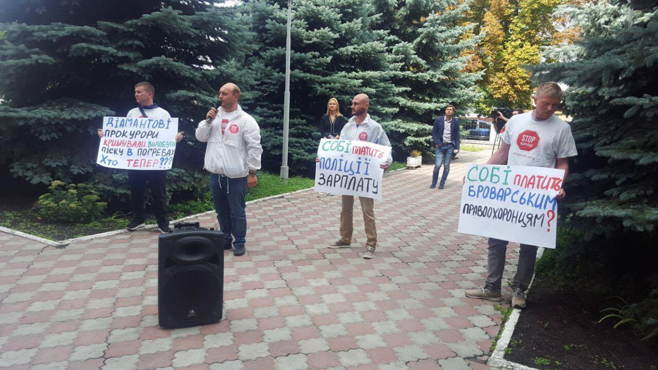 Техніку піщаних нелегалів з Погребів, яких викрив ''СтопКор'', хочуть арештувати