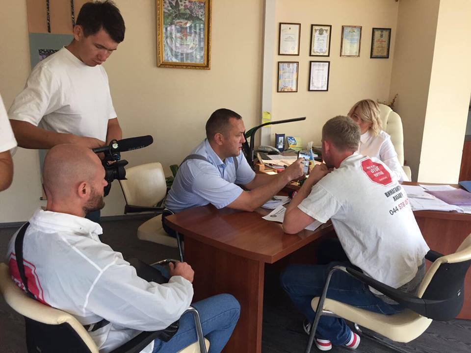 Після звернення ''СтопКору'' у Голосіївській РДА пообіцяли провести перевірку фактів незаконного будівництва по вулиці Козацькій у Києві