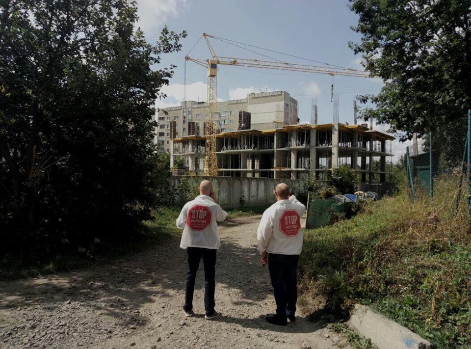 Команда ''СтопКору'' у рамках руху ''За законні будівництва'' виїхала до Львова