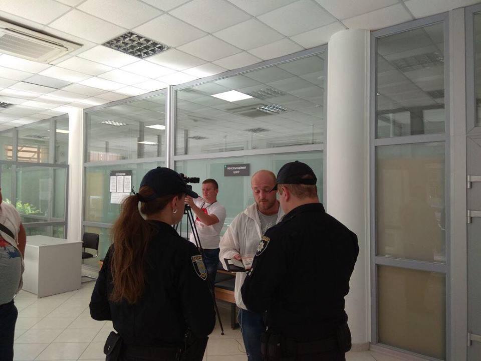 ''СтопКор'' спіймав керівника інспекції ДАБК Львова на прогулі