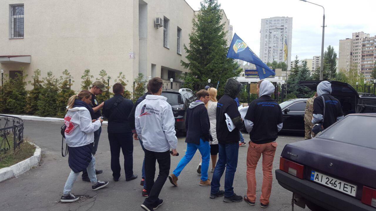 ''СтопКор'' з'ясував, коли буде суд у скандальній справі щодо видобутку піску на Видубичах у Києві