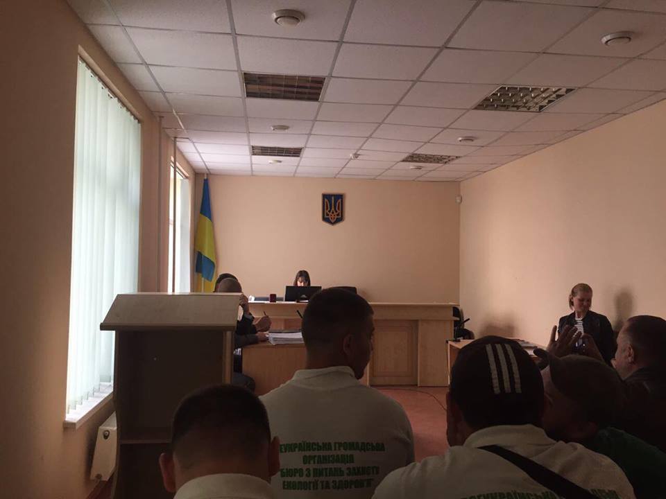 Дарницький суд Києва відмовив в арешті техніки піщаних нелегалів з Видубичів