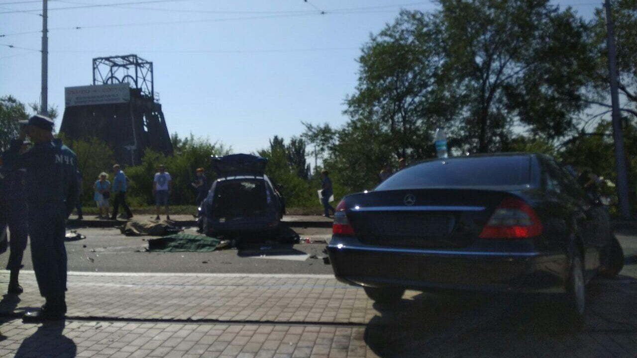 У Захарченка розповіли подробиці страшної аварії в Донецьку – число жертв зростає