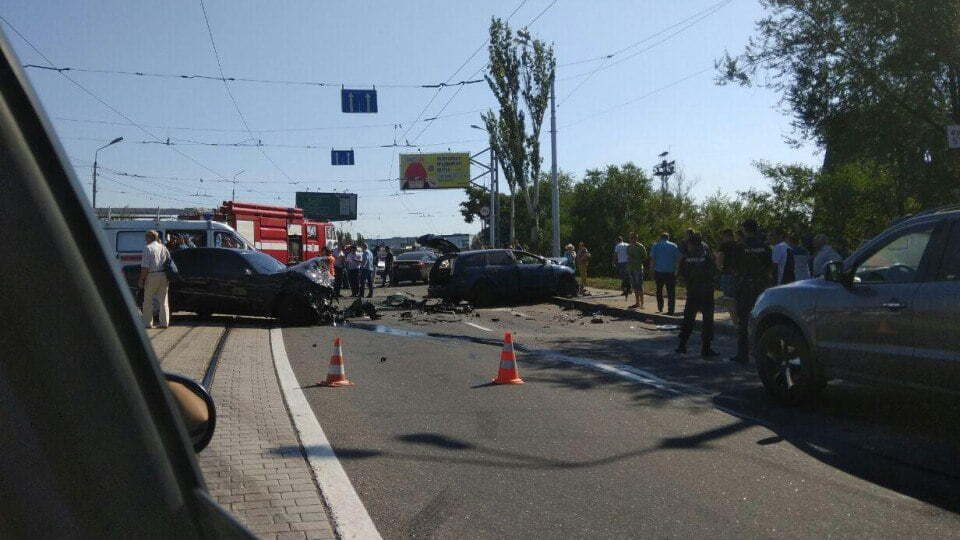 У Захарченка розповіли подробиці страшної аварії в Донецьку – число жертв зростає