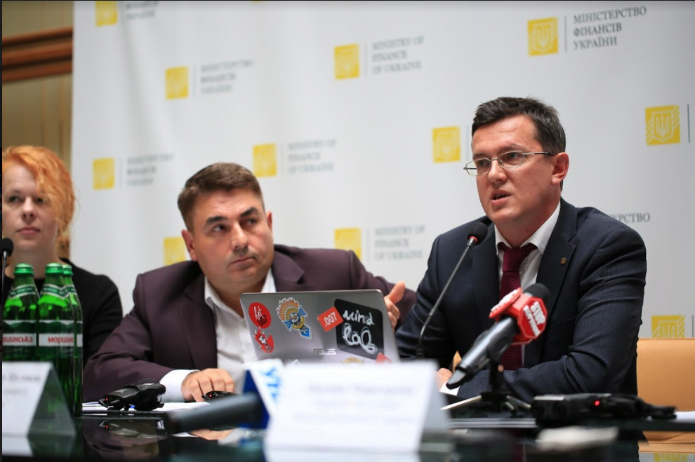 Партнери ''СтопКору'' з порталу Є-data підрахували, скільки коштів офіційно витратили держустанови у 2017 році