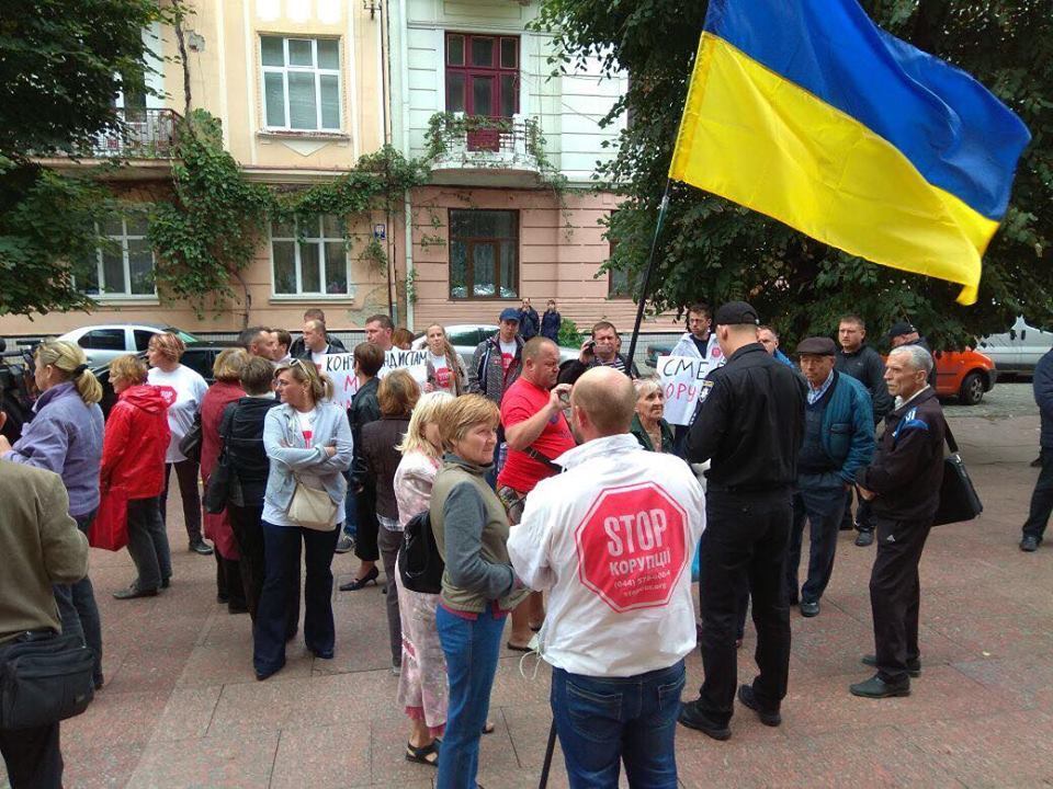 Чернівецька облрада в останній момент відмовила ''СтопКору'' у приміщенні для прес-конференції