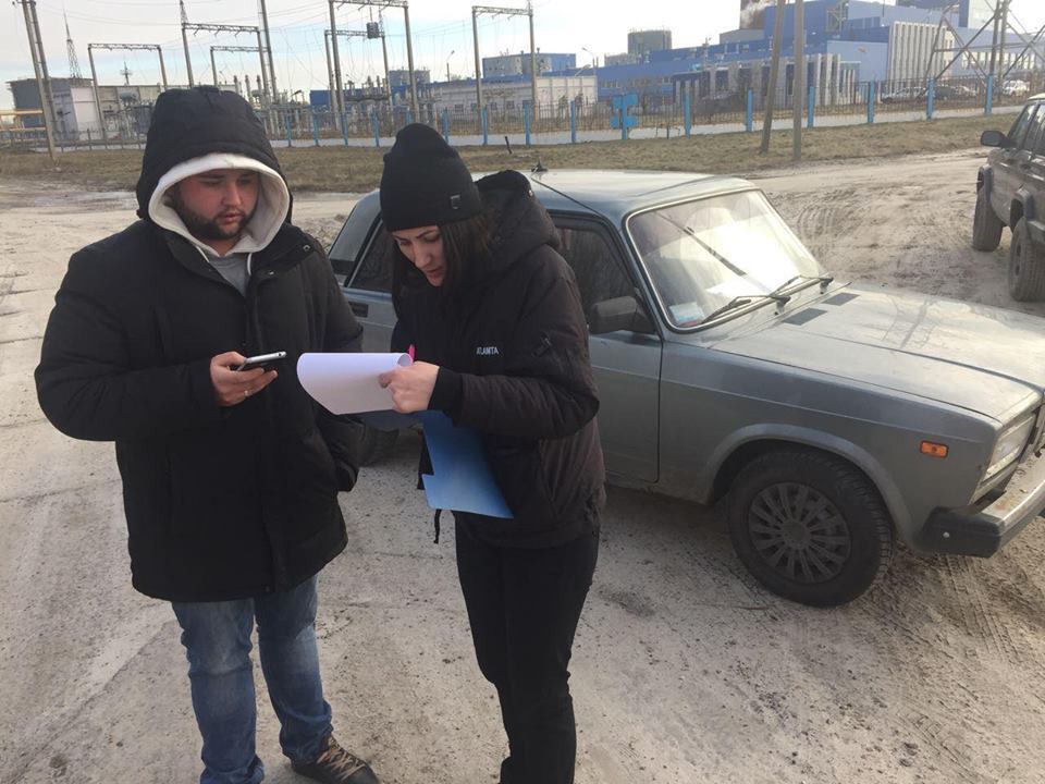 Після звернення ''СтопКору'' поліція Дарницького райуправління арештувала та конфіскувала техніку піщаних нелегалів з озера Тягле на штрафмайданчик