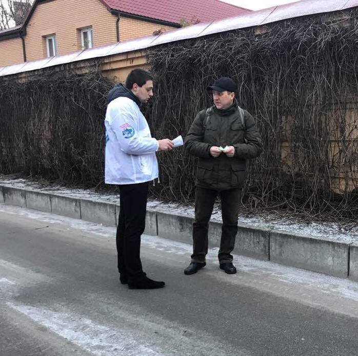 ''СтопКор'' запросив рейдерку Софієнко на пікнік біля озера, яке вона пробувала відібрати у жителів Осокорків