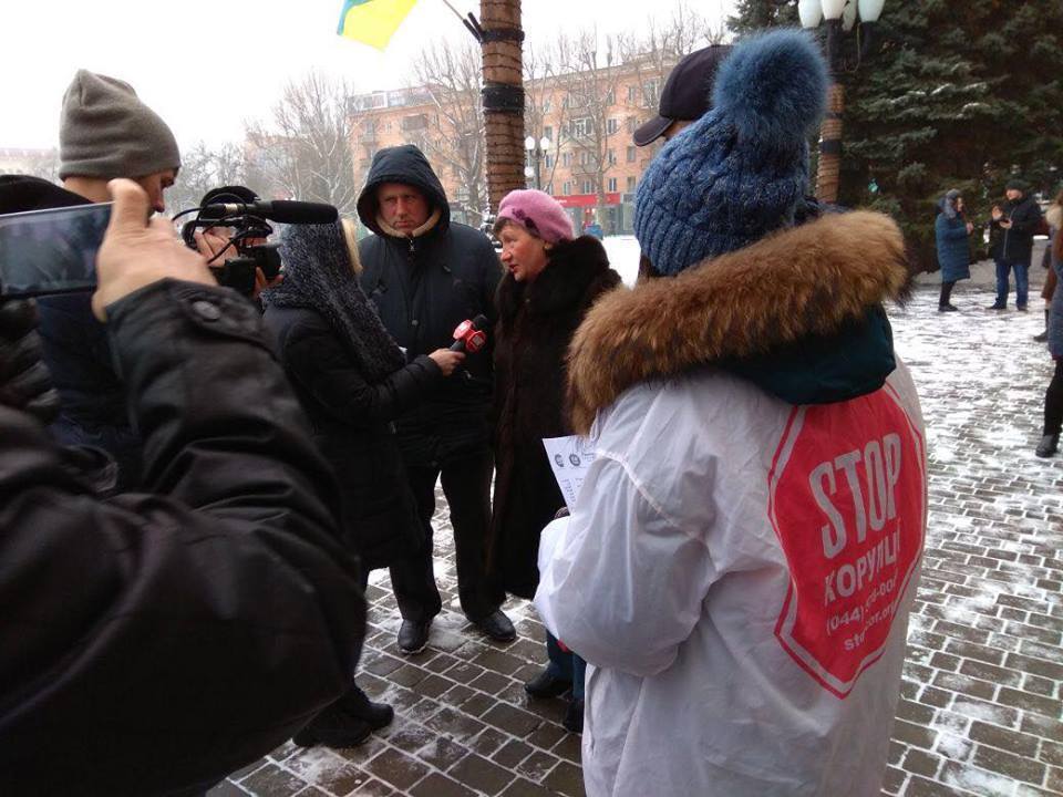 Під час антирейдерського маршу у Херсоні ''СтопКор'' зустрів ще одну жертву можливого рейдерства з боку екс-мера Сальдо та його поплічників